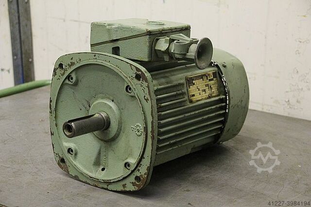 Elektromotor 1,8 kW 705 U/min VEM KMR 112M8 A