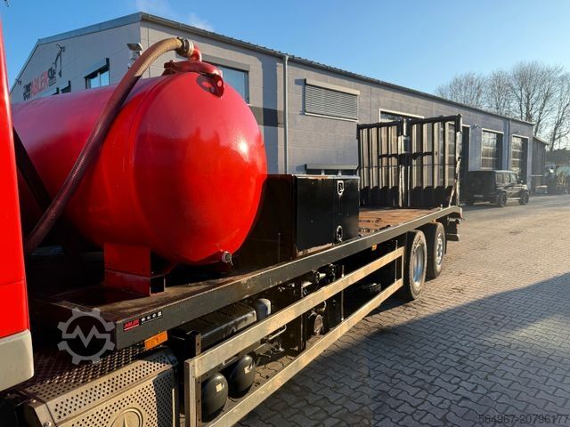 Camión de plataforma MERCEDES-BENZ 2541 Actros Baumaschinentransporter Hydr. Rampe