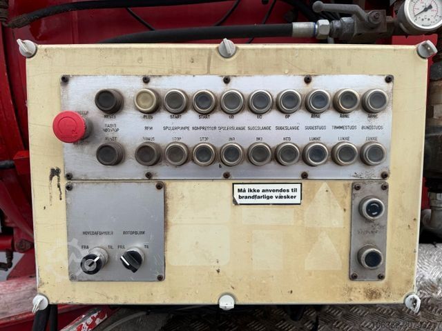 Camión cisterna de vacío MERCEDES-BENZ Atego 1523 4x2 Combi Cleaner 6000 L