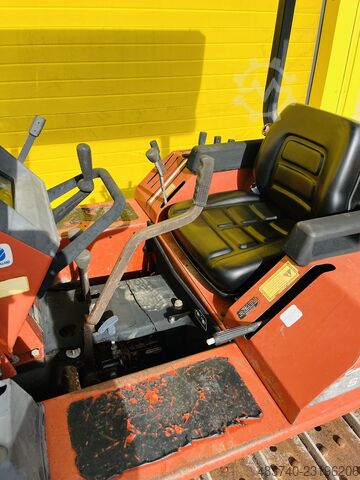 Traktor berantai Fiatagri 82-85 M/1