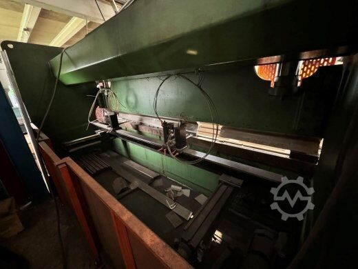 Máy chấn CNC 3 trục HACO ERMS 40135