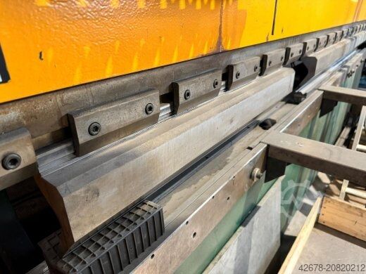 Máy chấn CNC 3 trục HACO ERMS 40135