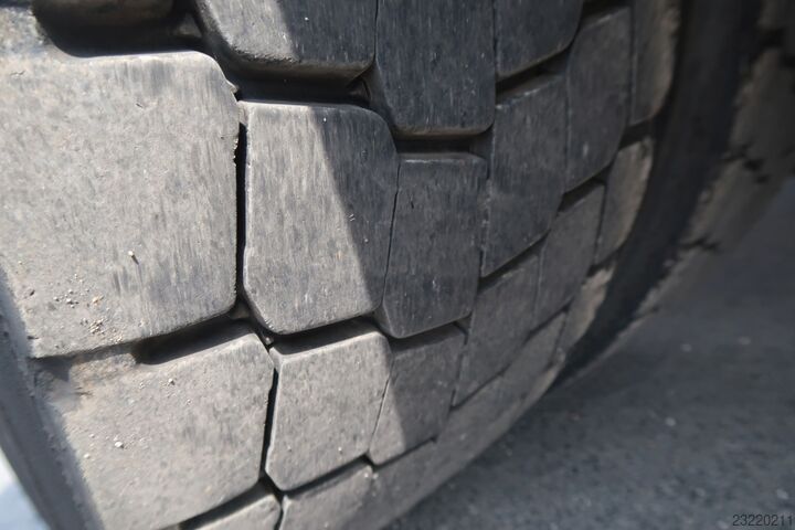 Standardne veomasin DAF XF 460 FT
