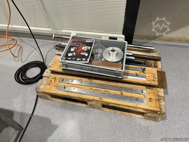 машина для різання паперу Robust 800 Roll-to-Sheet Slitter