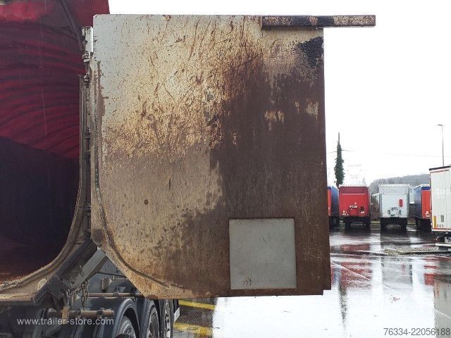 Semi-reboque basculante Schmitz Cargobull Semitrailer Tipper Steel half pipe body 26m³