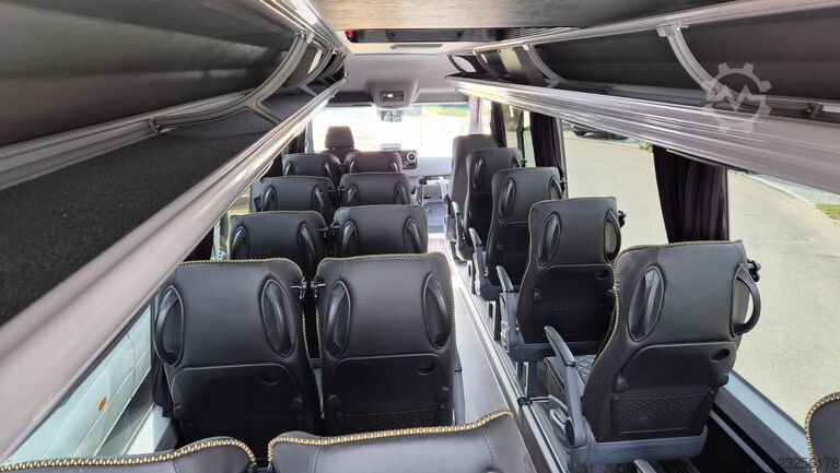 Minibus MERCEDES-BENZ Sprinter 519  Allrad 4 x 4  20 / 23 Sitzer Stock