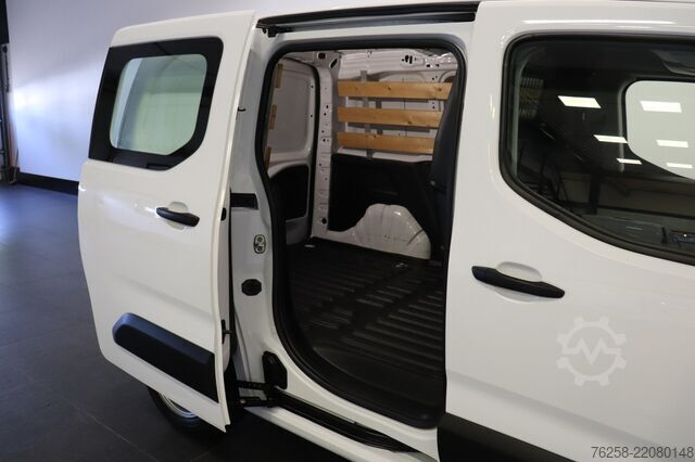 عربة ستيشن واغن ذات سقف مرتفع Peugeot Partner 1.2 Benzine! EURO 6 - Airco - Navi - Cr...