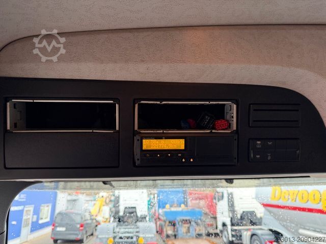 Pašizgāzējs kravas automašīna MERCEDES-BENZ Arocs 2646 6x4 Kipper MEILLER Bordmatik