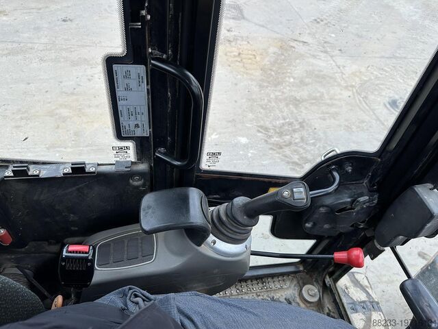 מחפר מיני JCB 48Z-1