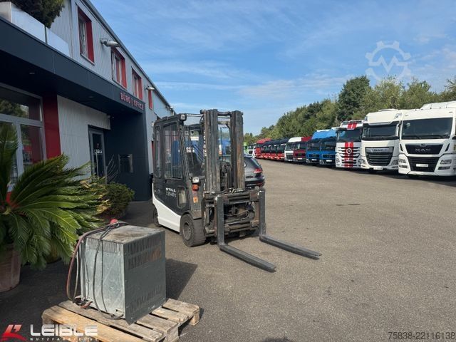 Chariot élévateur frontal STILL R60-30i*Seitenschub*14130h*Triplexmast*