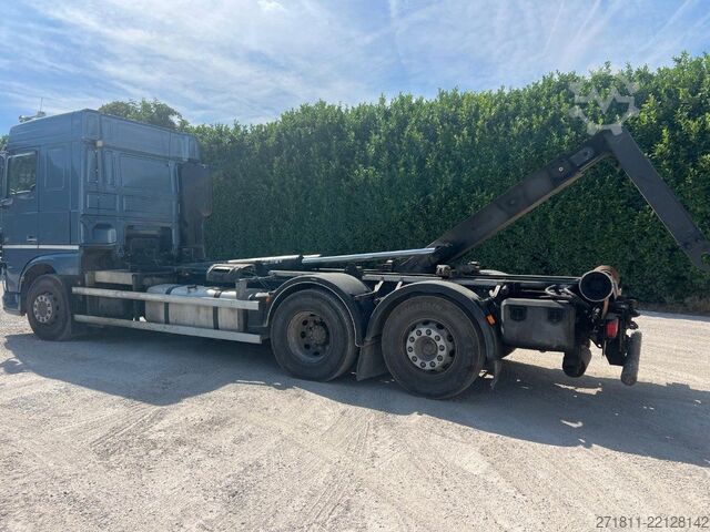Autocamion cu cârlig pentru containere DAF DAF XF510 SCARRABILE USATO