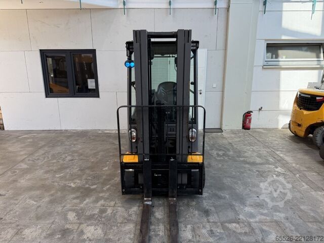 Electric 4-wheel forklift Jungheinrich EFG 320 / STVZO / nur 2599 Std.