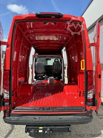 Sandučar Iveco 100% Sperre 4x4 DAILY 50C18H A8 V-H2 AX