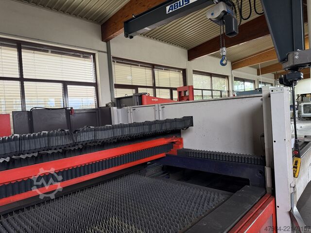 Máquina de corte por láser BYSTRONIC BYSTAR 3015