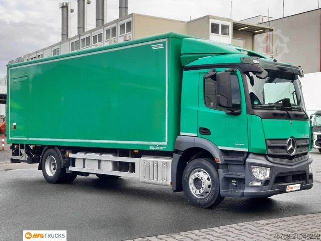 LKW mit Kofferaufbau MERCEDES-BENZ 1827 L ACTROS Koffer 7,35 m mit Tür + LBW 2t