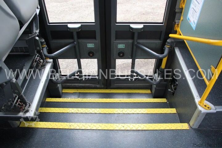 Autocarros interurbanos Mercedes Intouro ME / 13.0m / Lift / Manual / Euro 5