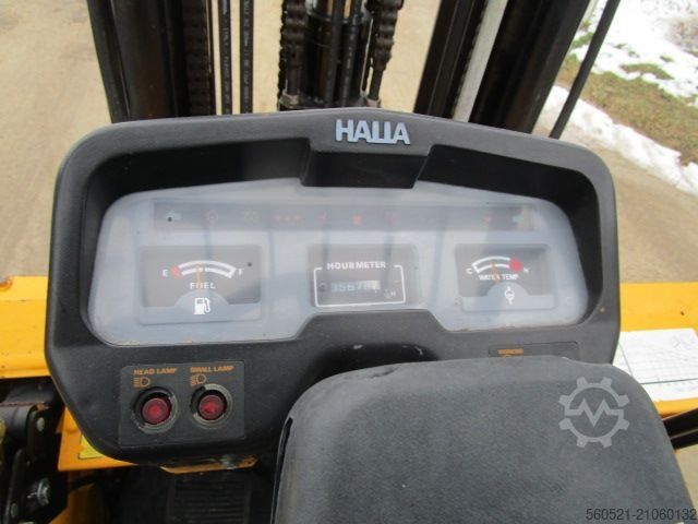 Dieselstapler Halla HDF30 - Triplex-Freihub + neuer Seitenschieber