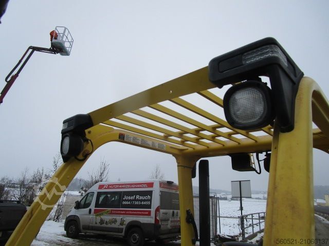 Dizel viljuškari Hyster H2.5FT - Triplex-Freihub + Seitenschieber