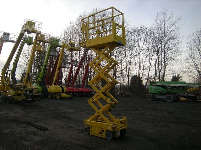 Plateforme de travail GENIE GS 1330, Genie mit neuen Batterien, 5,9 m