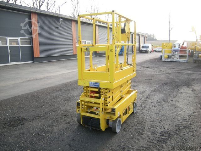 Plateforme de travail GENIE GS 1330, Genie mit neuen Batterien, 5,9 m