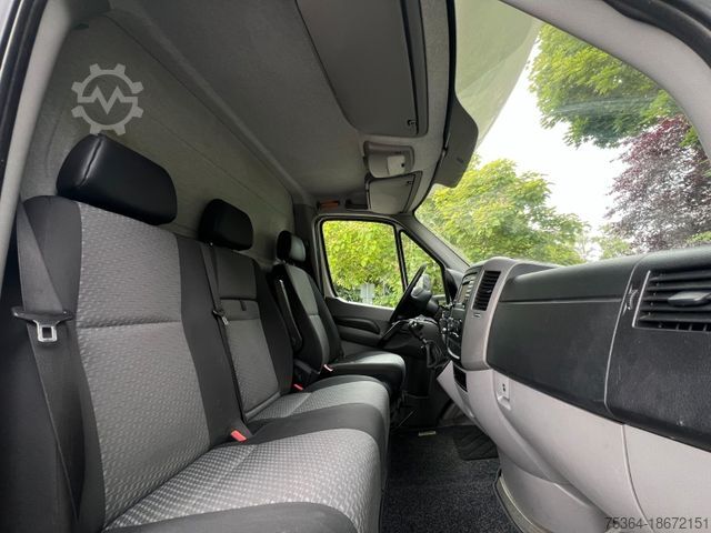 Transporter mit Koffer VOLKSWAGEN Crafter 2.0 Tdi Polyester Koffer California 3,5t