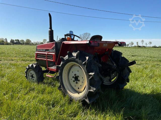 Tractor Yanmar F20D