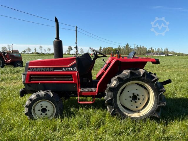 Tractor Yanmar F20D