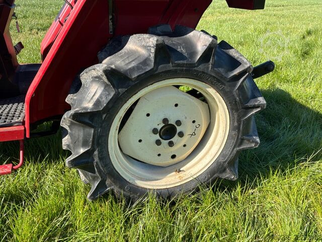 Tractor Yanmar F20D