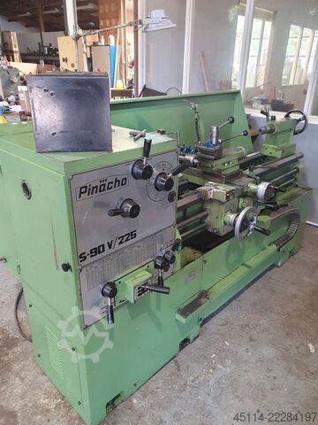 Esztergapad (középpontos) Pinacho S90V-225