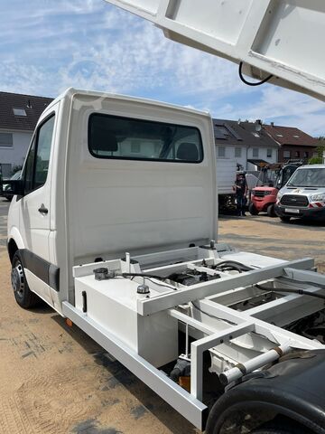 مركبة بلدية لتنظيف بيارات الصرف الاحترافية Mercedes-Benz Sprinter 516 CDI Sinkkastenreiniger