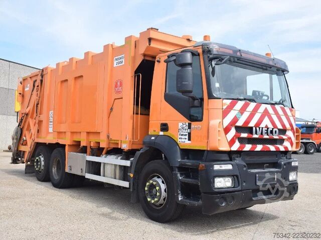 Véhicule de collecte des déchets Iveco AD260S31