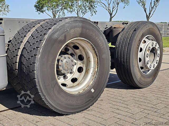 Šassii koos kabiiniga DAF XF 480 FAN 6X2 STEERAXLE