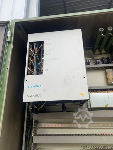 เครื่องกัดแบบเตียงคงที่ Correa A 25/25