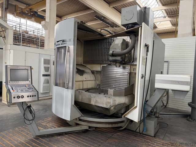 Centro de maquinagem universal Deckel Maho DMU 80 monoBLOCK