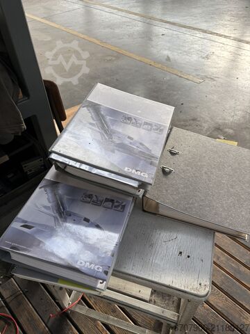 Trung tâm gia công vạn năng Deckel Maho DMU 80 monoBLOCK