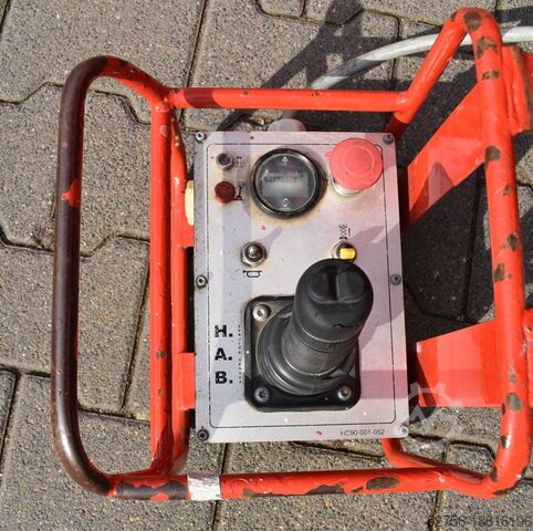 Ascensor cu foarfecă HAB S124-10 E2WD