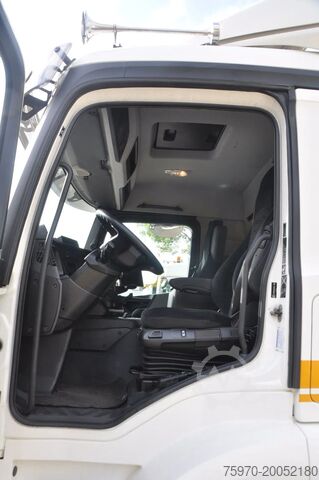 Resväska Mercedes-Benz Antos 1833 4X2 2019 BAK 9.5m DHOLLANDIA