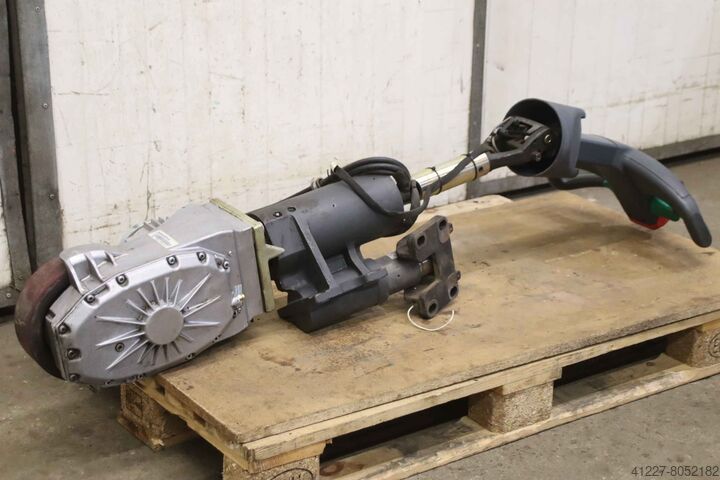 Дишло в комплекті з приводом Jungheinrich ECE 118