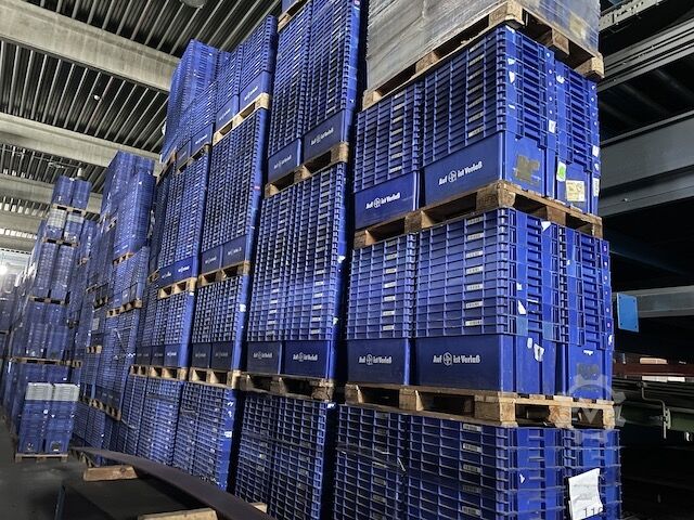 Drehstapelbehälte ca. 60 Stück pro Palet