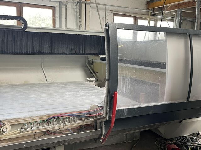 เครื่องบดแก้ว INTERMAC MASTER 45