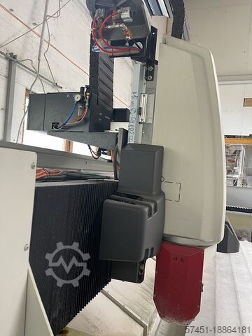 เครื่องบดแก้ว INTERMAC MASTER 45