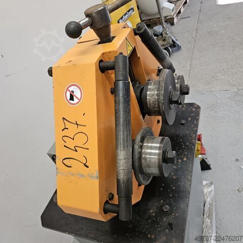 Mesin tekuk profil Huvema MIP30 