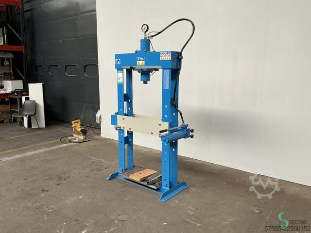 Presse idrauliche OMCN P-30 ton /SA021 2023 OMCN 