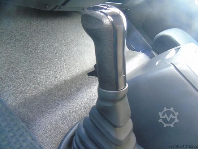 Box body MAN TGM 15.250 + MANUAL + EURO 5 + LIFT