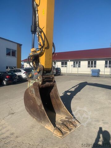 Excavadora móvil Caterpillar M320F