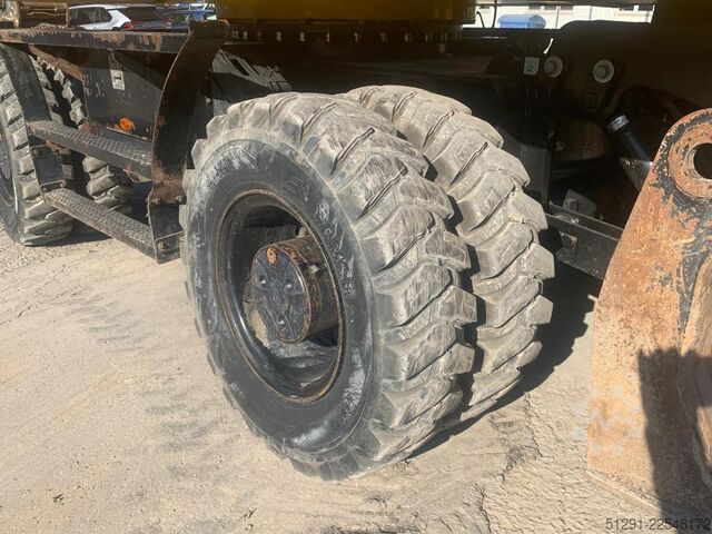 Excavadora móvil Caterpillar M320F