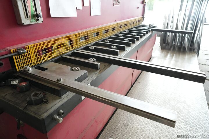 Foarfecă hidraulică tip ghilotină LOTZE 272 - 3000x4