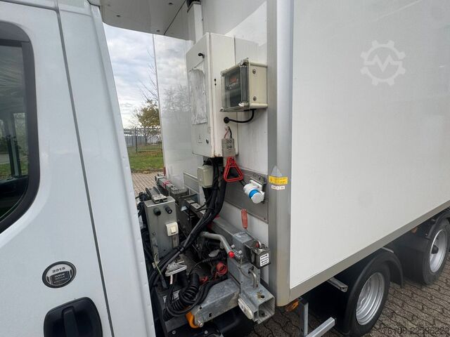 Kühltransporter IVECO Daily 35C18 TiefKühlkoffer Maxicargo *2 Stück*