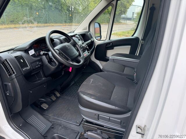 Transporter mit Koffer PEUGEOT Boxer Koffer *2 Große Türen*Klima*TÜV NEU !