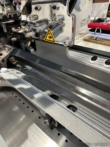 Sewing machine JUKI APW895N